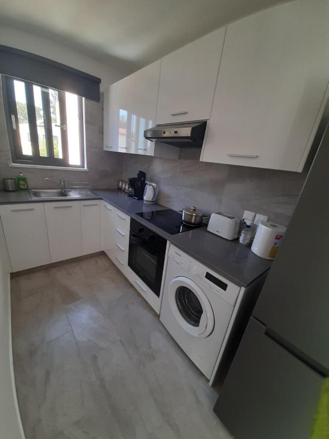 Kato Paphos 1Br Near Paphos Harbour/Beach/Sea Extérieur photo